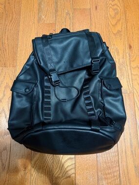 Bugatti Henry Backpack pebble-grain vegan leather black 16.25" x 13" x 6.25".